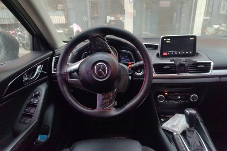 Used Mazda Mazda 3 Axela 2016 Hatchback 2.0L Automatic Flagship Model