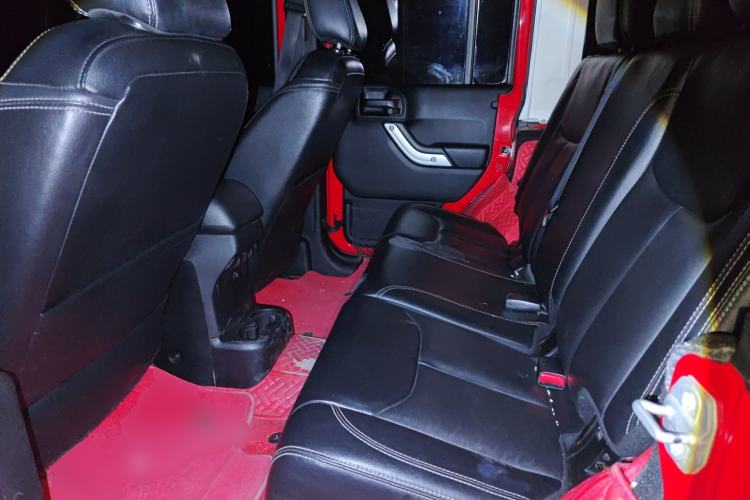 Used Jeep Wrangler 2017 3.0L Sahara Four-Door Comfort Edition
