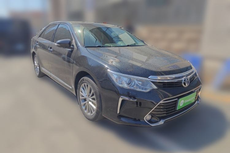 Used Toyota Camry 2016 2.5G 10th Anniversary Deluxe Navigation Edition Front Right 45 Deg