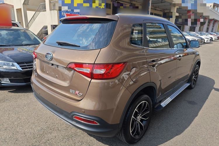 Used FAW Senya R7 2016 1.6L Manual Luxury Model