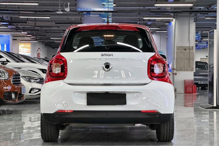 Used smart forfour 2018 0.9T 66 kW Pioneer Edition
