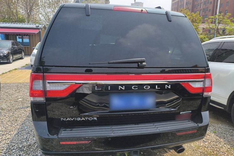 Used Lincoln Navigator 2016 3.5T AWD Rear