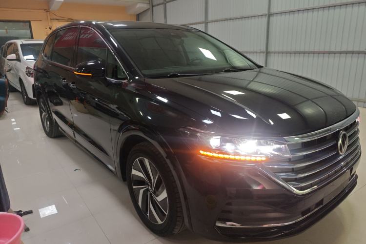 Used Volkswagen Viloran 2023 380TSI Luxury Edition Exterior 1