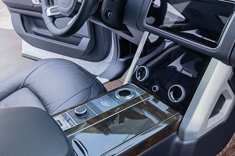 Used Land Rover Range Rover 2020 3.0 L6 Grand Edition