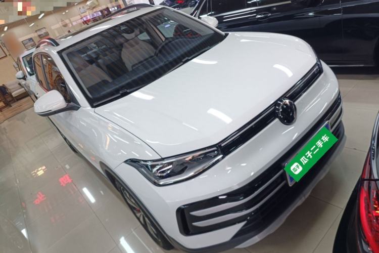 Used Volkswagen Tharu 2025 New Sharp 1.5L Ambitious Edition Front Right 45 Deg