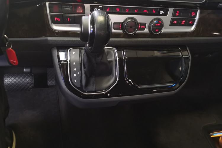 Used Volkswagen Multivan 2019 2.0 TSI 4x4 Prestige Edition 7-Seater
