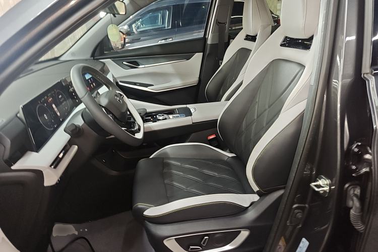 Used CHANGAN CS75 PLUS iDD 2023 ZhiDian iDD Smart Leading Model