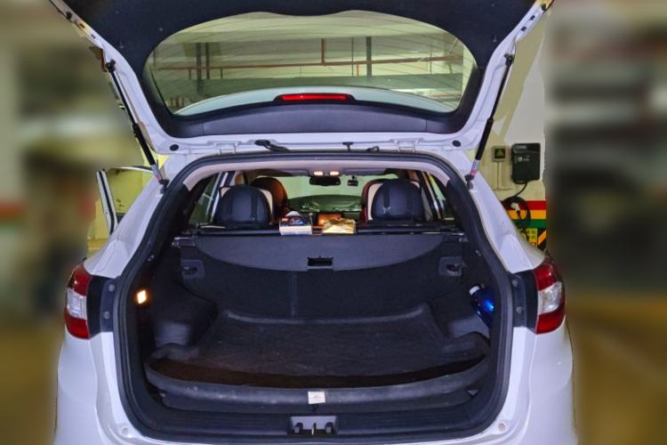 Used Hyundai ix35 2013 2.0L Automatic Two-Wheel Drive Leading GLX China IV Standard Trunk