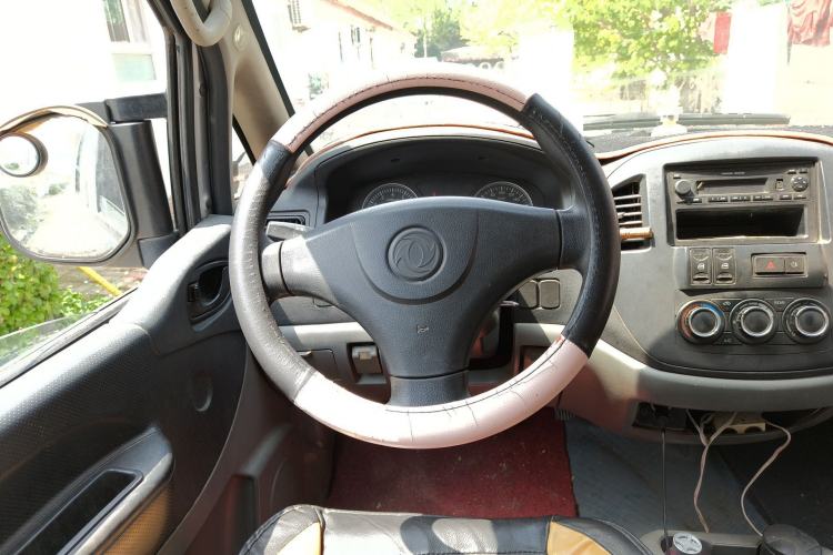 Used FORTHING Lingzhi 2013 V3 1.5L 7-Seater Standard Model II
