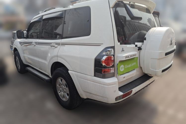 Used Mitsubishi Pajero 2011 V73 3.0L MT GL Rear Left 45 Deg