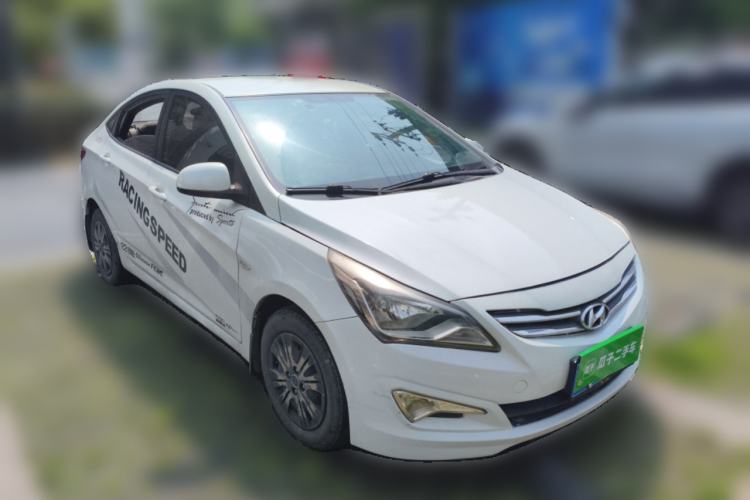 Used Hyundai Verna (older generation) 2014 1.4L Manual Smart GLS Trim
