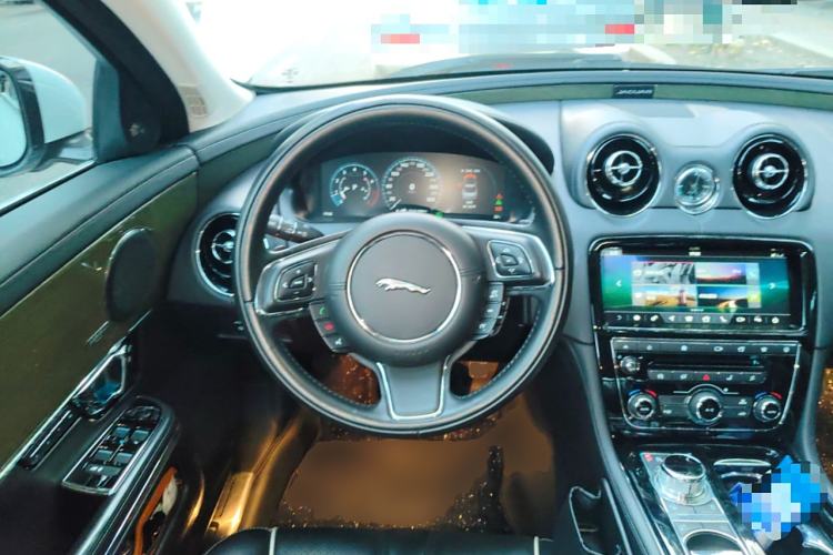 Used Jaguar XJ 2018 XJL 3.0 SC Four-Wheel Drive Panoramic Business Edition