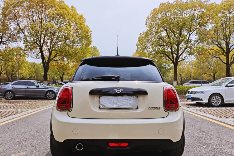 Used MINI 2021 1.5T COOPER Classic Edition Exterior 4