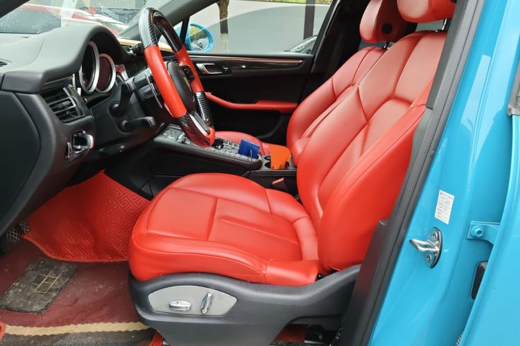 Used Porsche Macan 2020 Macan 2.0T Left Front Seat