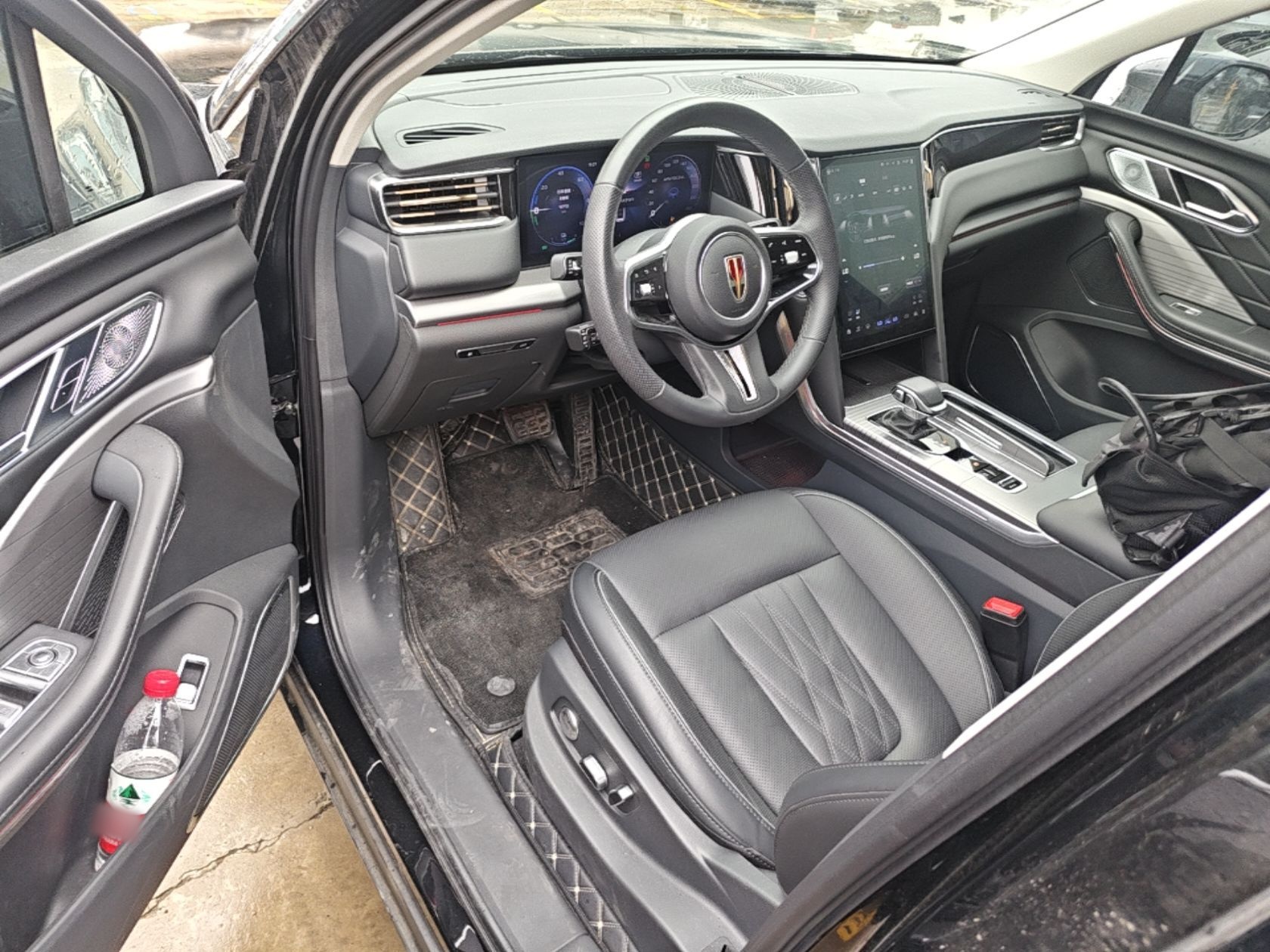 Hongqi HS7 PHEV 2024 2.0T PHEV Four-Wheel Drive Flagship Edition 7 Seats — снимка 18