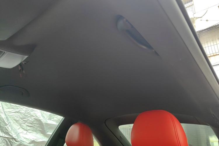 Used Volkswagen Beetle 2015 180TSI model
