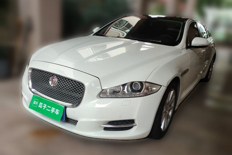 Used Jaguar XJ 2014 XJL 2.0T Two-Wheel-Drive Elegant Business Edition Guazi used car, China used car export, Used car for sale, Used cars, Cheapest cars for sale