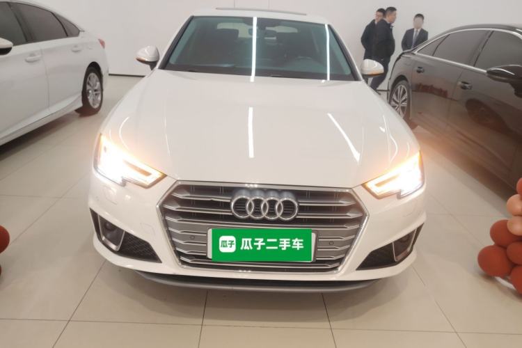Used Audi A4L 2019 40 TFSI Fashion Edition China VI Emission Standard Front