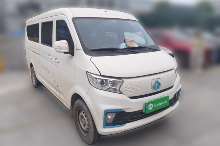 Used CHANGAN KUAYUE Xing V7 EV 2025 Model, 255km Luxury Version, 6 Seats, 38.64 kWh Front Right 45 Deg