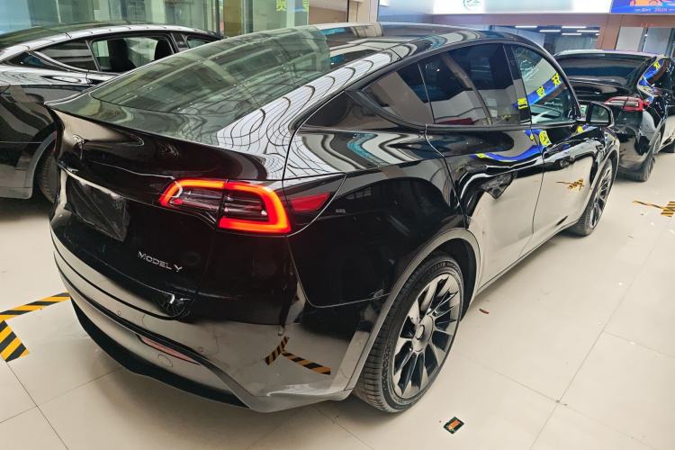 Used Tesla Model Y 2021 Standard Range Rear-Wheel Drive Version