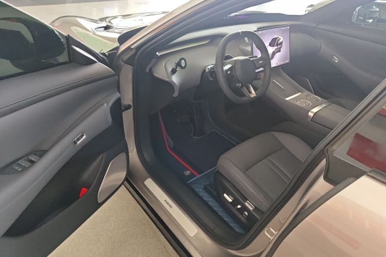 Used Xiaomi Auto YU7 2025 Ultra-Long Range Rear-Wheel Drive Version Driver Seat