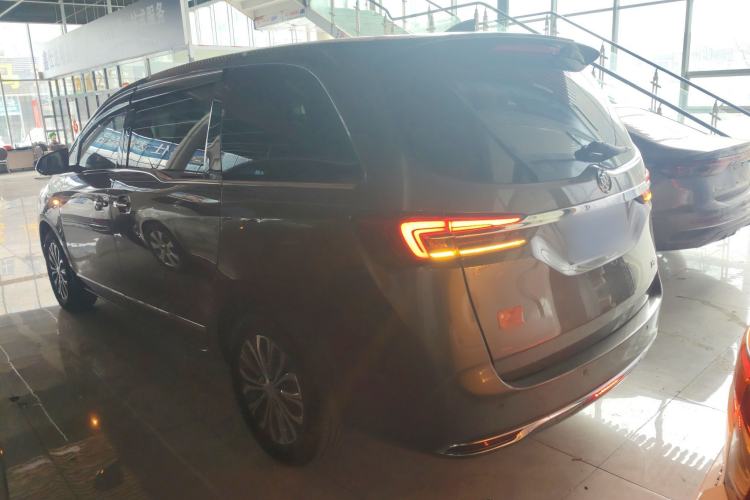 Used Buick GL8 2021 Land Cruiser Executive Class 652T Luxury Model