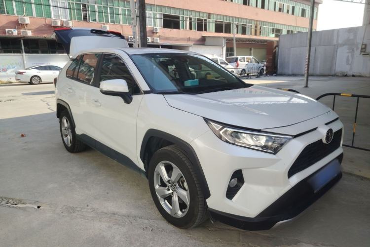 Used Toyota RAV4 2021 2.0L CVT Two-Wheel Drive Fashion PLUS Edition