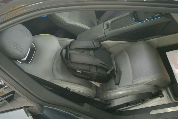 Used Lynk & Co 08 EM-P 2023 220km All-Wheel-Drive Performance Halo
