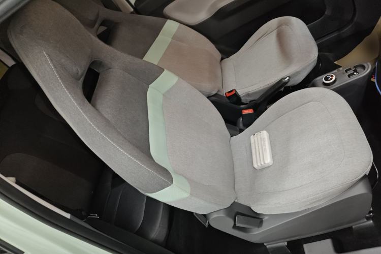 Used Wuling Hongguang MINIEV 2021 Macaron Premium Model – Lithium Iron Phosphate Right Front Seat