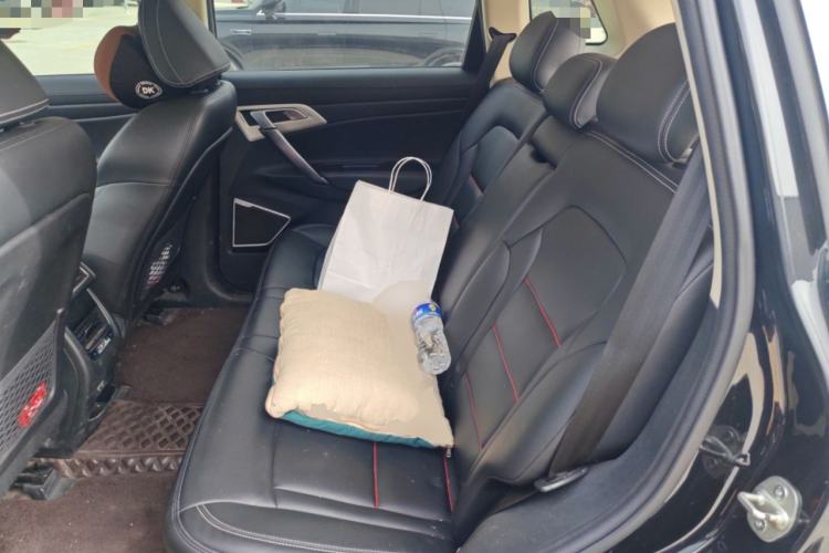 Used Geely Auto Emgrand X7 Sport 2020 1.8TD DCT Two-Wheel Drive Smart Connect 4G-Enabled Version Left Rear Seat