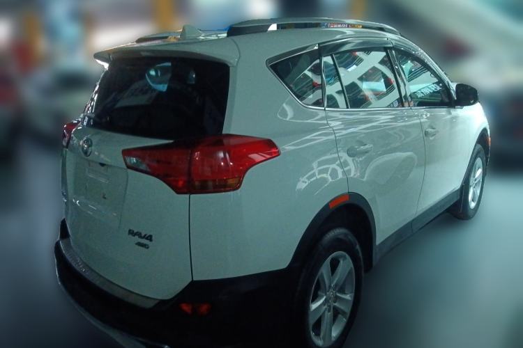 Used Toyota RAV4 2013 2.0L CVT Two-Wheel Drive Urban Edition Rear Right 45 Deg