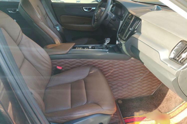 Used Volvo XC60 2020 T5 4x4 Zhiyi Luxury Edition
