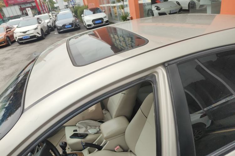 Used Buick Excelle 2015 1.5L Manual Classic Trim Roof