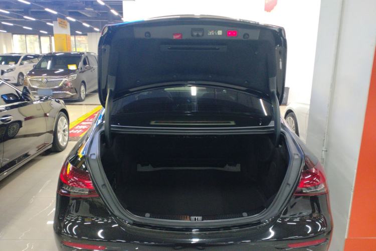 Used Mercedes-Benz E-Class 2023 Updated E 300 L Luxury Edition
