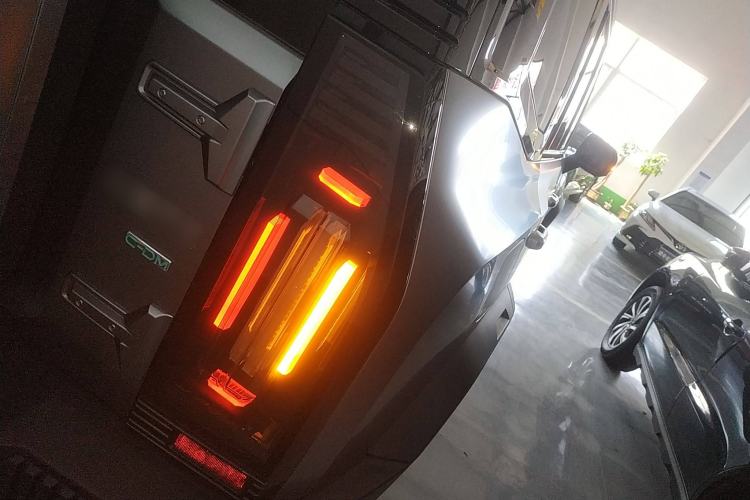 Used JETOUR Traveler C-DM 2024 C-DM 129KM Linye Edition Right Rear Taillight