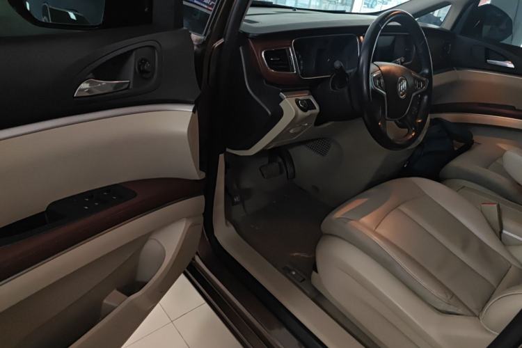 Used Buick GL8 2018 28T Luxury Model China VI Standard