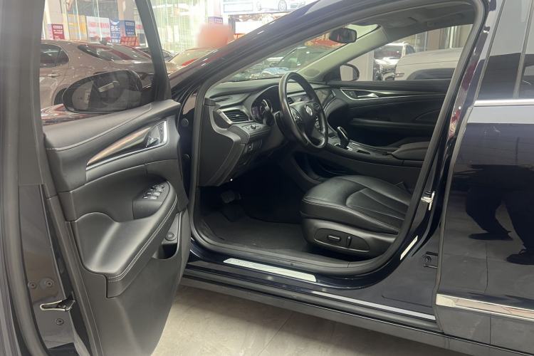 Used Buick LaCrosse 2019 28T Luxury Version Interior 3