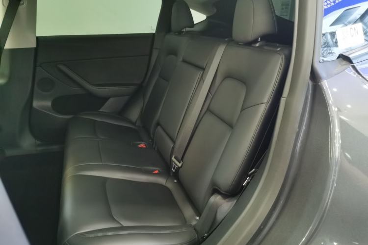 Used Tesla Model Y 2021 Long-Range All-Wheel-Drive Version 3D7
