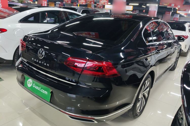 Used Volkswagen Magotan GTE Plug-in Hybrid 2022 GTE Luxury Model Rear Right 45 Deg