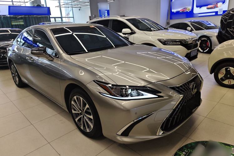 Used Lexus ES 2023 200 Luxury Edition
