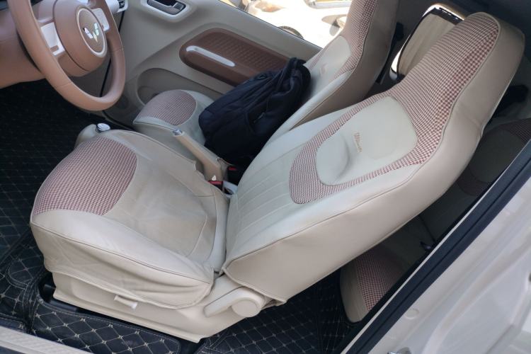 Used Wuling Hongguang MINIEV 2024 3rd Generation 215km Advanced Version Left Front Seat