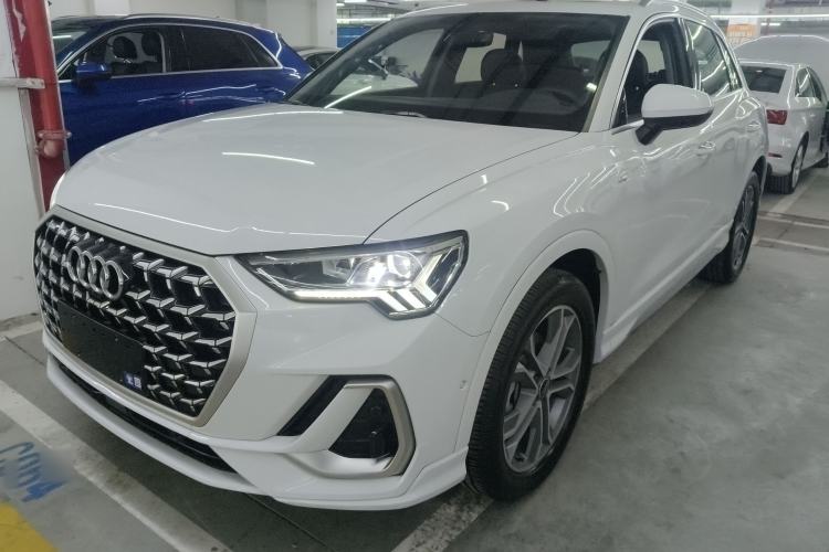 Used Audi Q3 2024 40 TFSI Fashion Dynamic Model