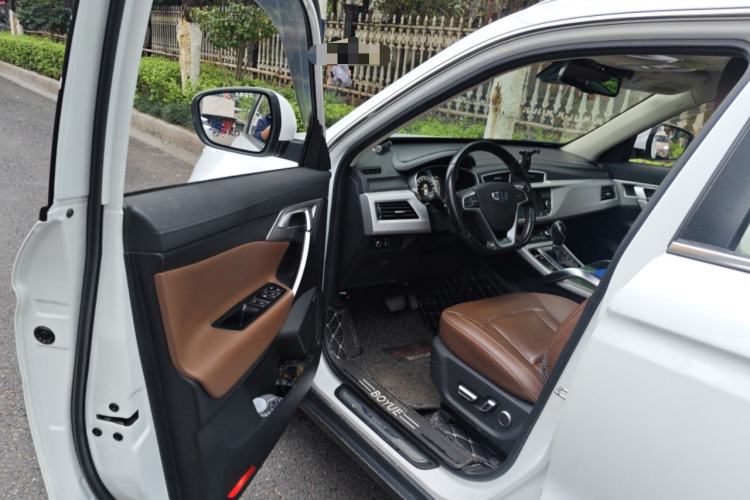 Used Geely Auto Emgrand X7 Sport 2016 1.8TD Automatic ZhiZun Version
