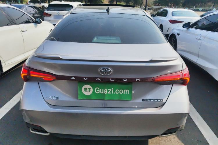 Used Toyota Avalon 2019 2.5L Touring Premium Version China VI Standard
