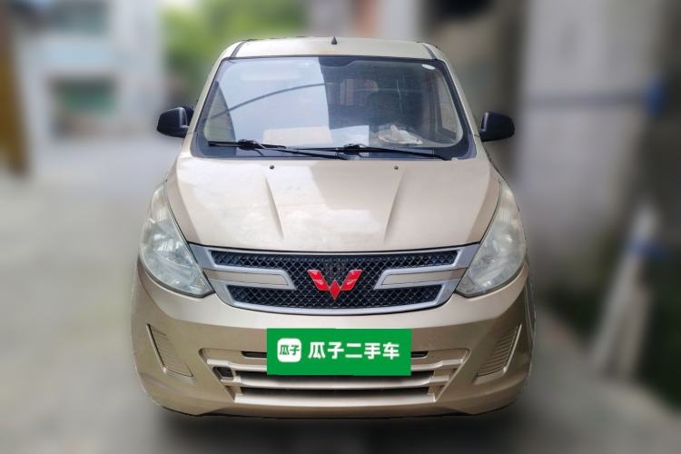 Used Wuling Rongguang V 2015 1.5L Practical Version Front