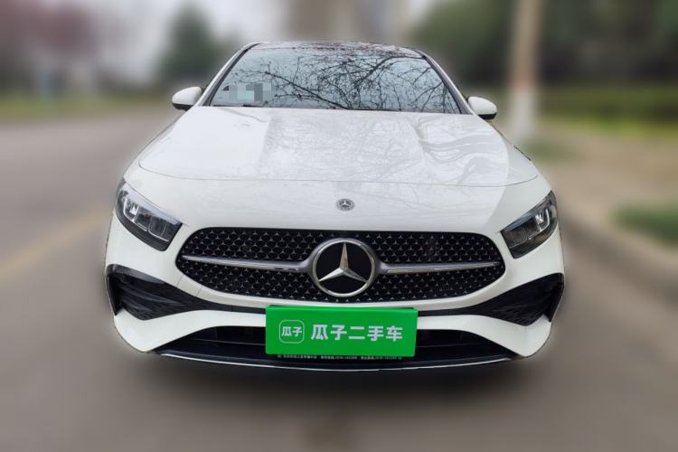 Used Mercedes-Benz A-Class 2022 Revised Version A 200 L Sport Sedan Fashionable Style
