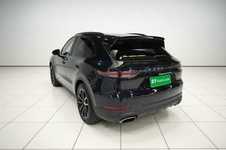 Used Porsche Cayenne E-Hybrid 2019 Cayenne E-Hybrid 2.0T Rear Left 45 Deg