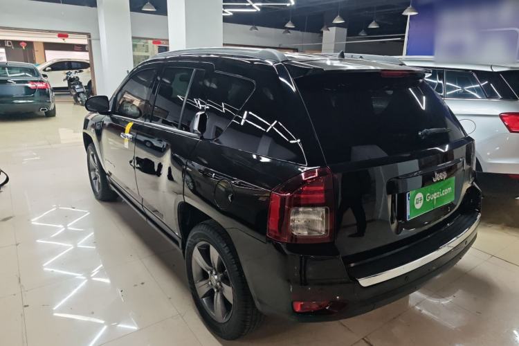 Used Jeep Compass 2013 2.4L four-wheel-drive sport version