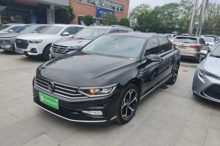 Used Volkswagen Magotan 2023 2 Million Units Commemorative Edition 330TSI DSG Luxury Version