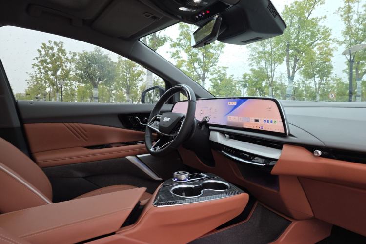 Used Cadillac OPTIQ 2024 Four-Wheel Drive Long-Range Version
